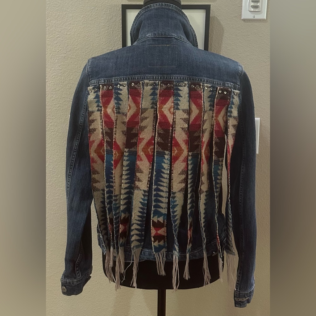 Levi's Classic Blue Denim Jacket Upcycled With Pendleton Blanket Remnants, L